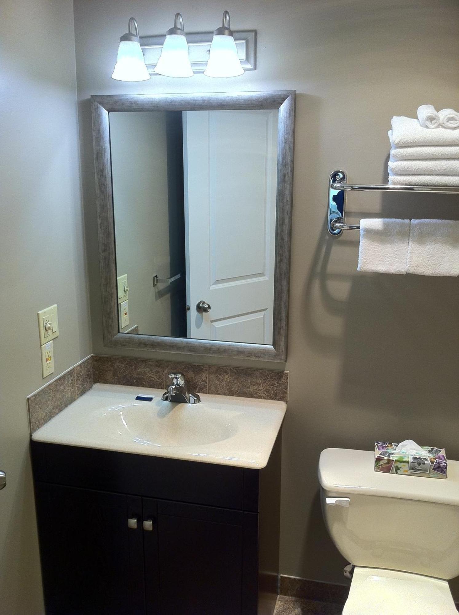 Siesta Suites Kelowna Kültér fotó