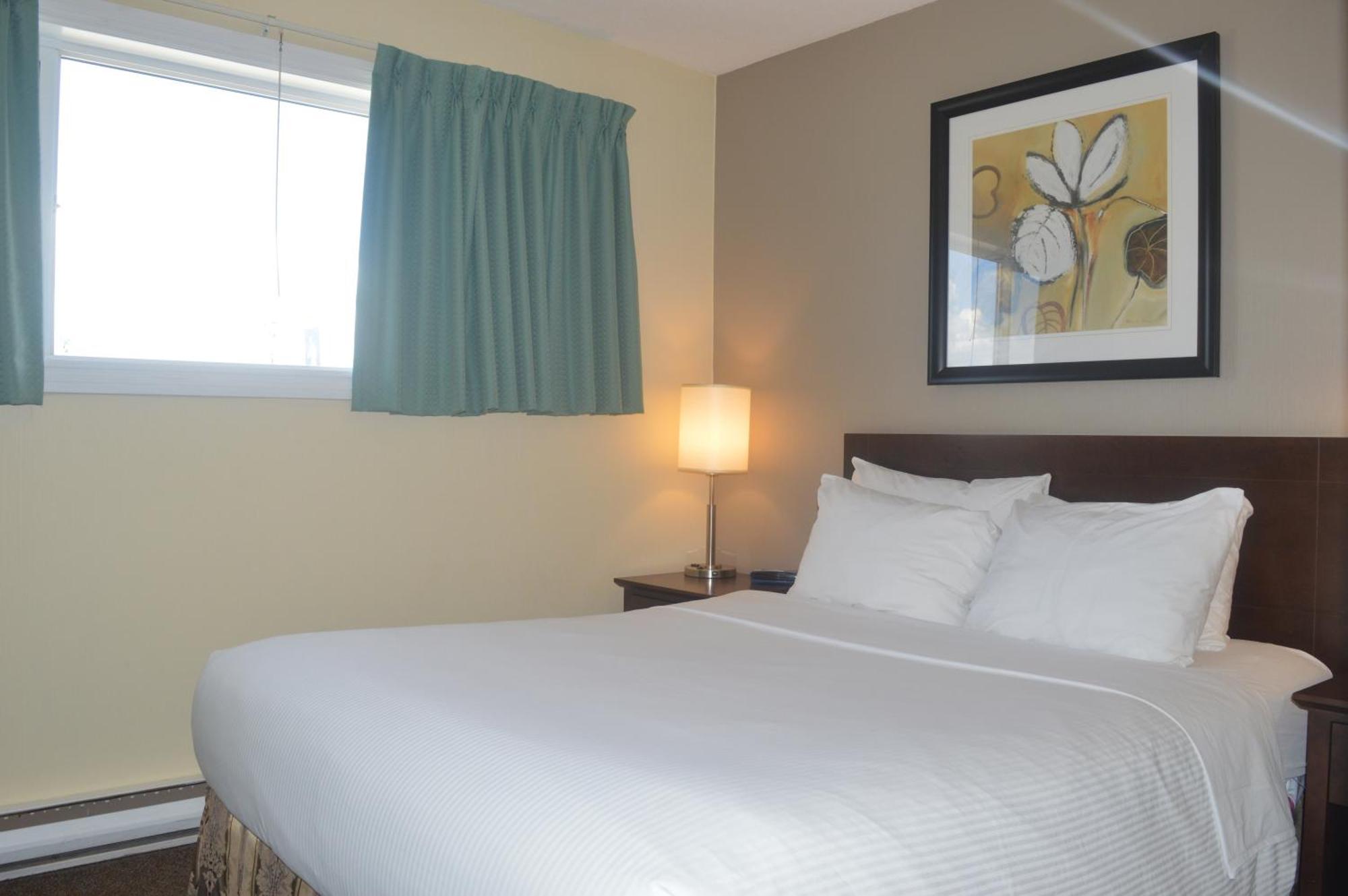 Siesta Suites Kelowna Kültér fotó