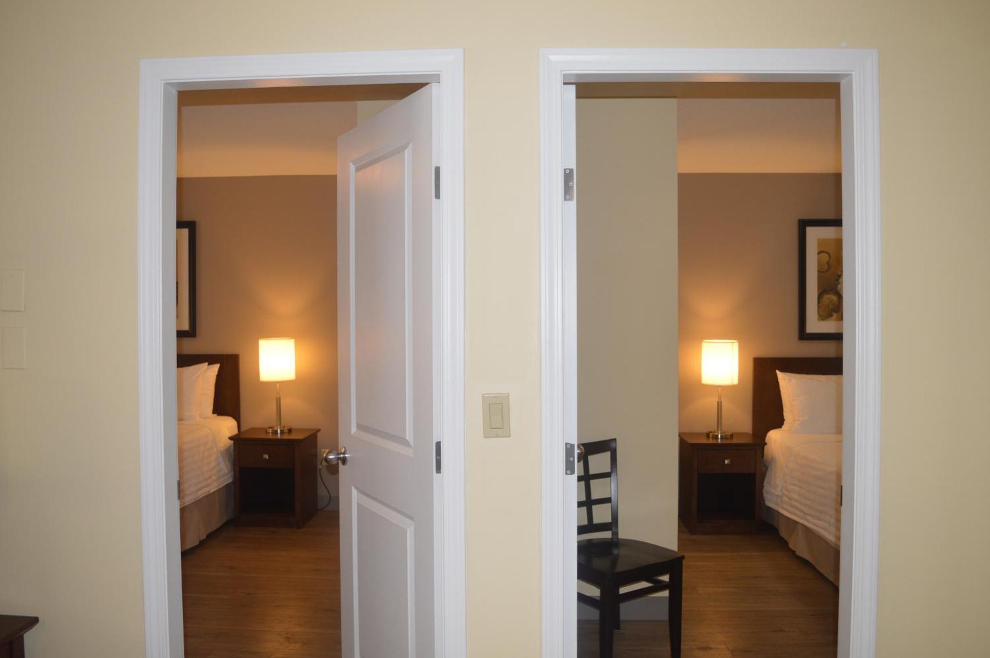 Siesta Suites Kelowna Kültér fotó