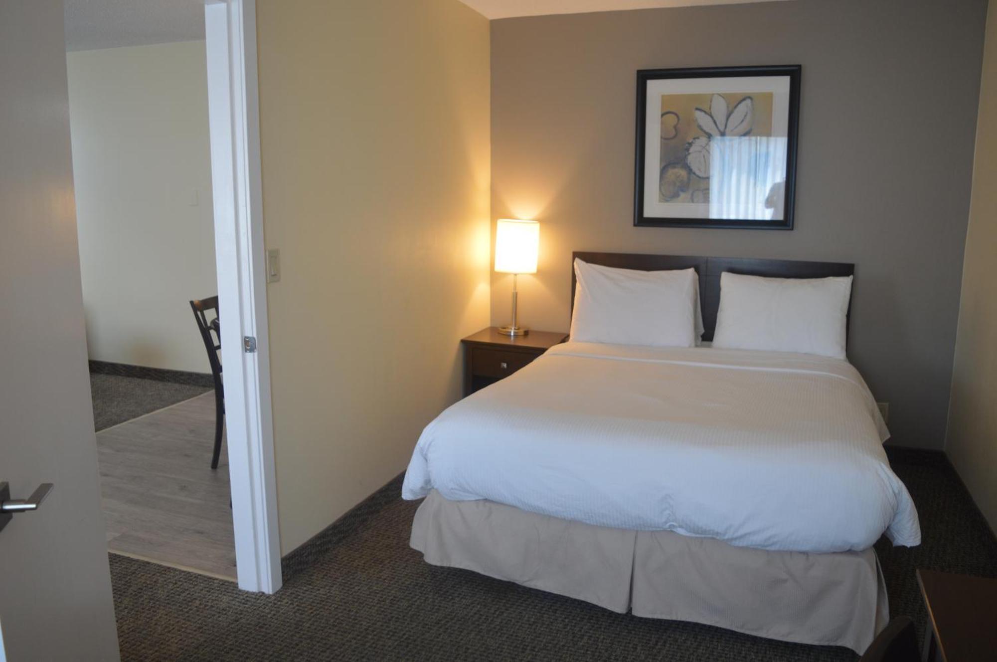 Siesta Suites Kelowna Kültér fotó