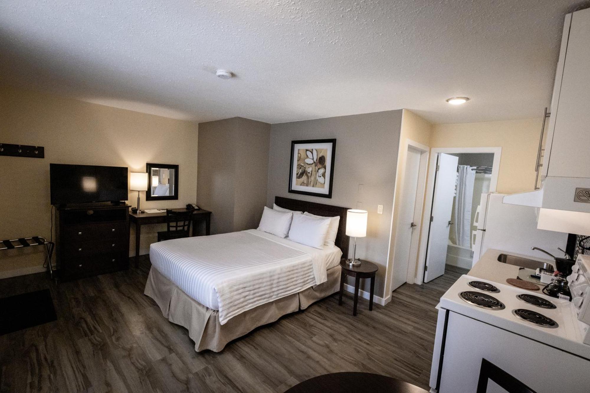 Siesta Suites Kelowna Kültér fotó