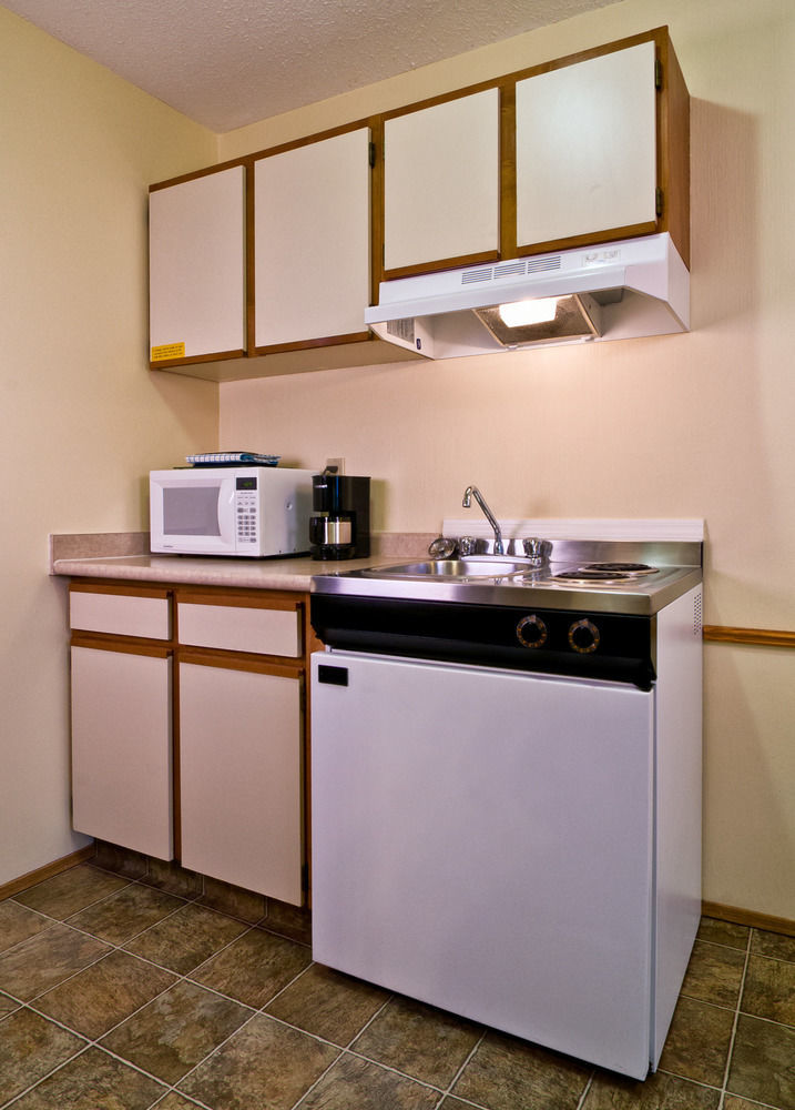 Siesta Suites Kelowna Kültér fotó