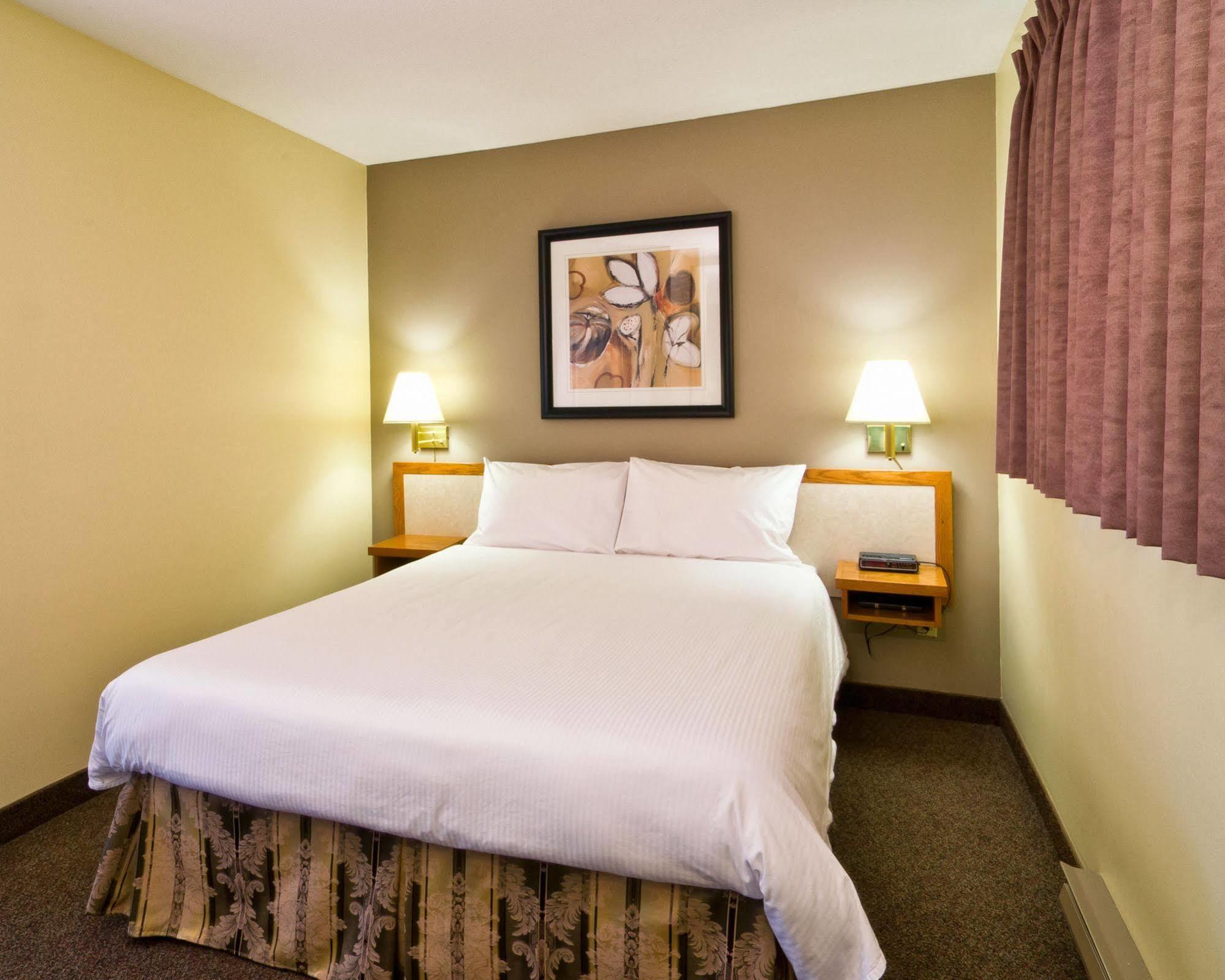 Siesta Suites Kelowna Kültér fotó