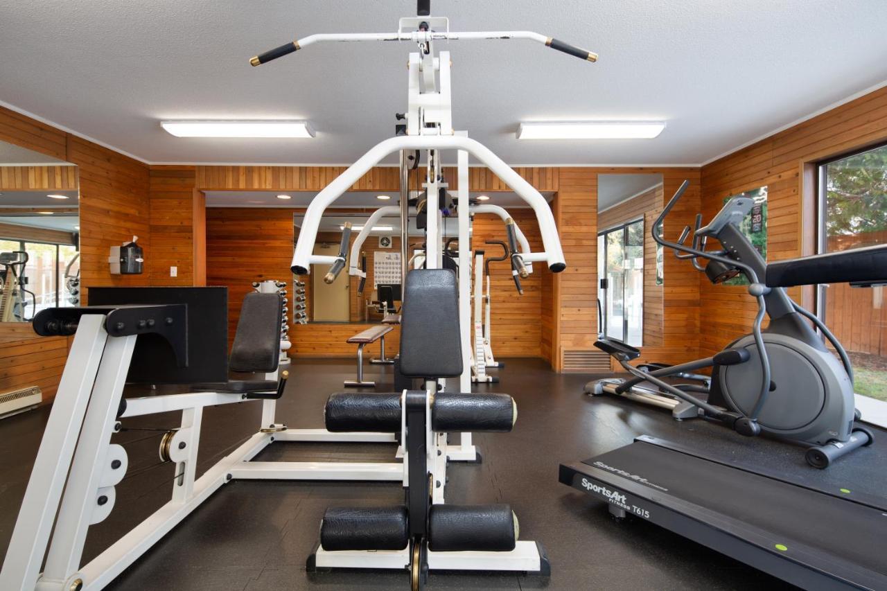 Siesta Suites Kelowna Kültér fotó