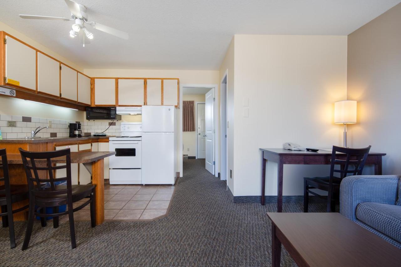 Siesta Suites Kelowna Kültér fotó